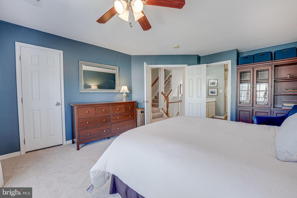20334 Charter Oak Dr