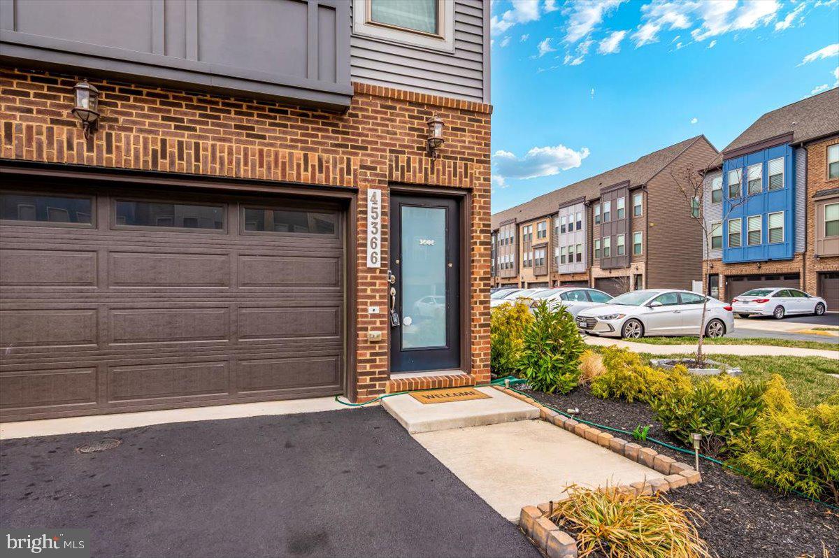 45366 DAVENO SQ