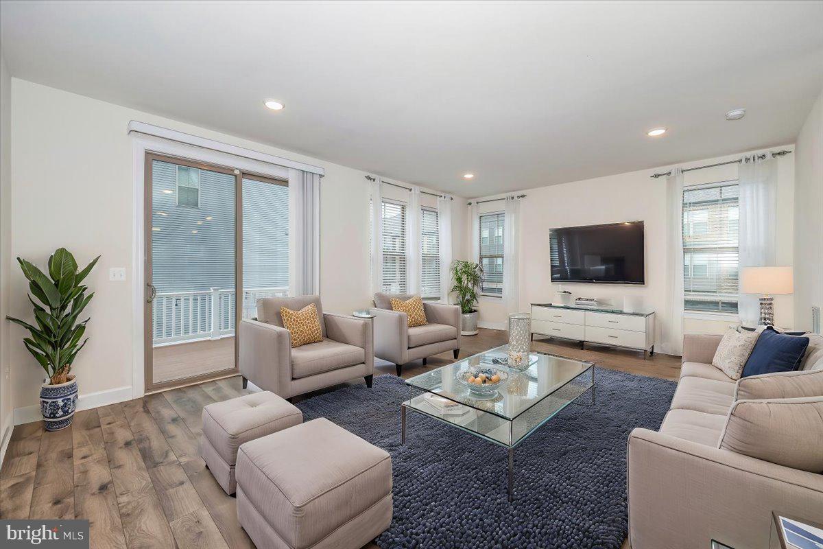 45366 DAVENO SQ
