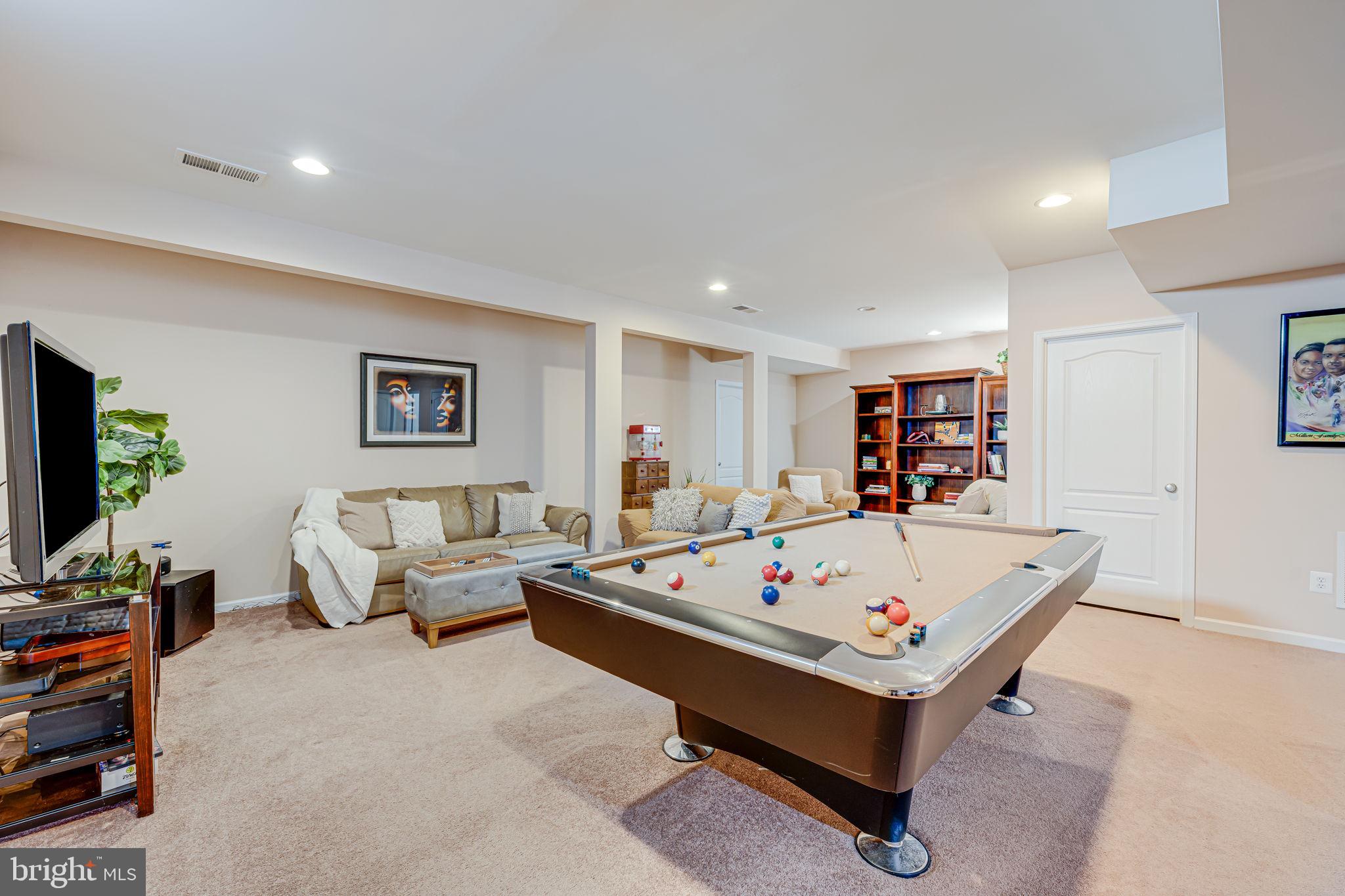 42558 Neighborly Ln