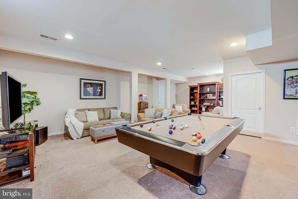 42558 Neighborly Ln