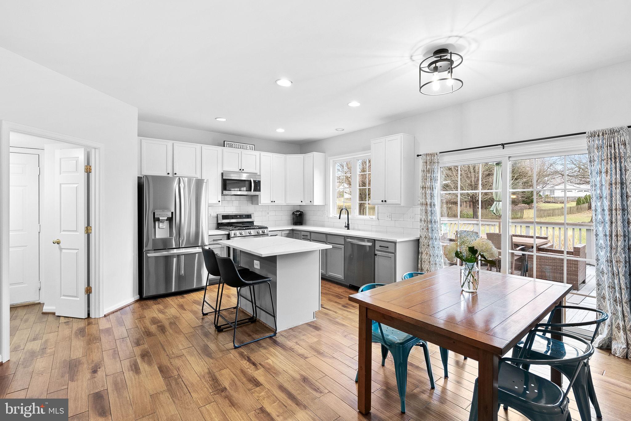 505 Glenmeade Cir