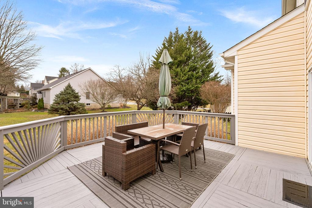 505 Glenmeade Cir