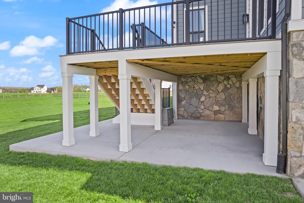 38936 Silver King Cir