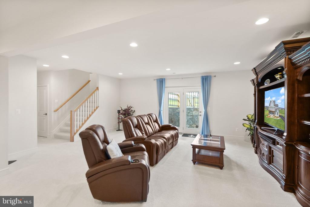 38936 Silver King Cir