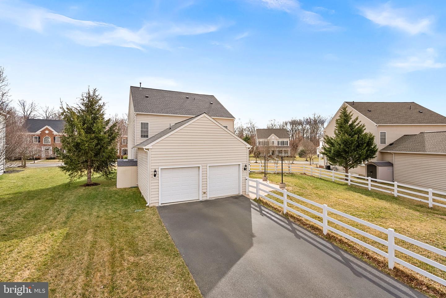 41365 Windybush Dr