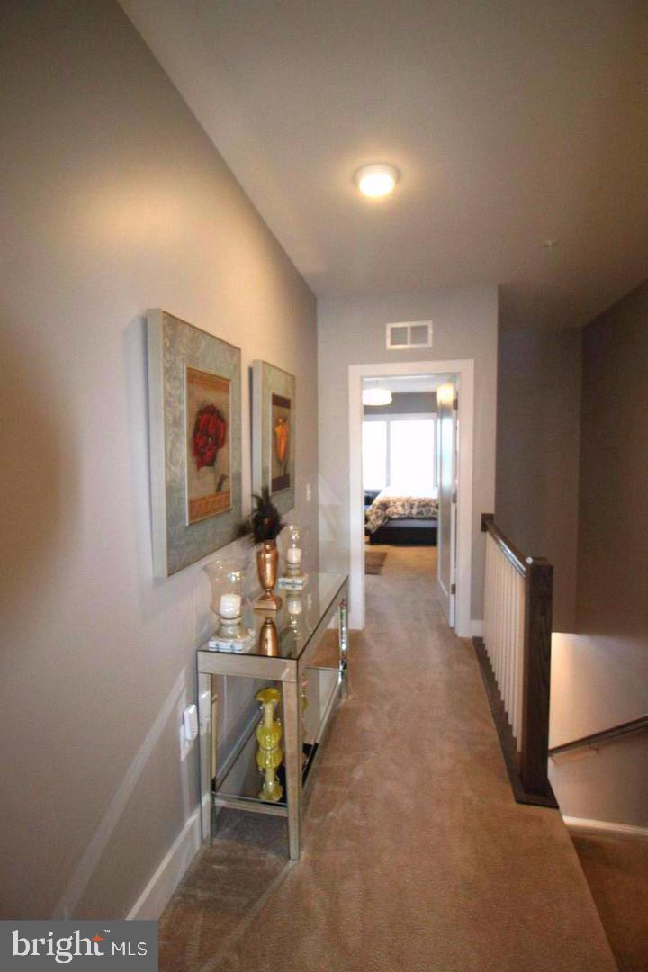 44758 Tiverton Sq
