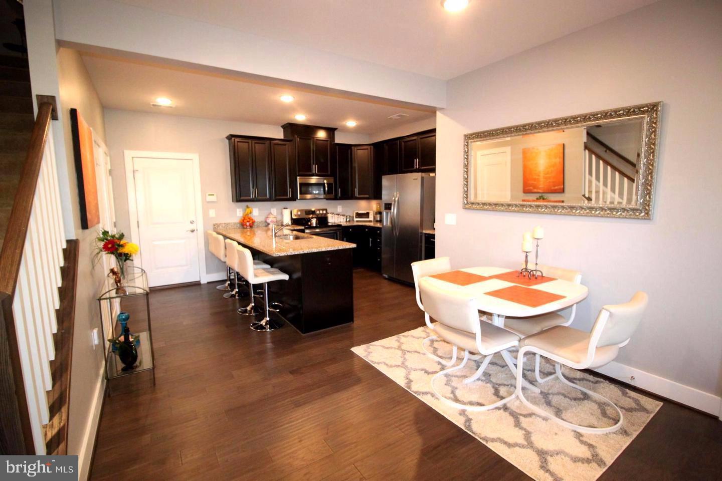 44758 Tiverton Sq