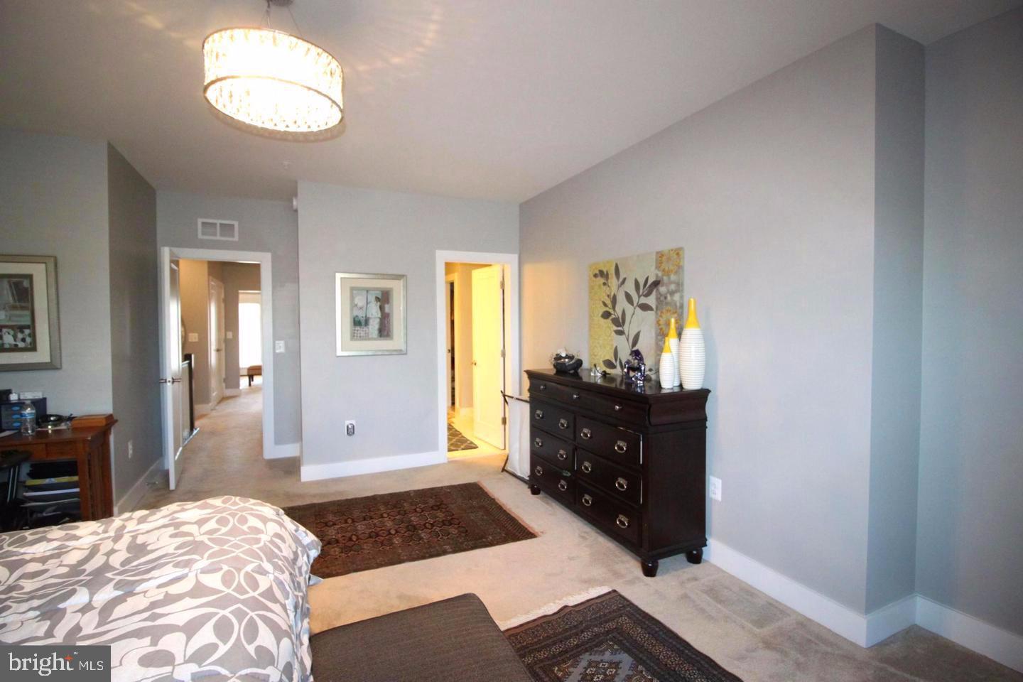 44758 Tiverton Sq