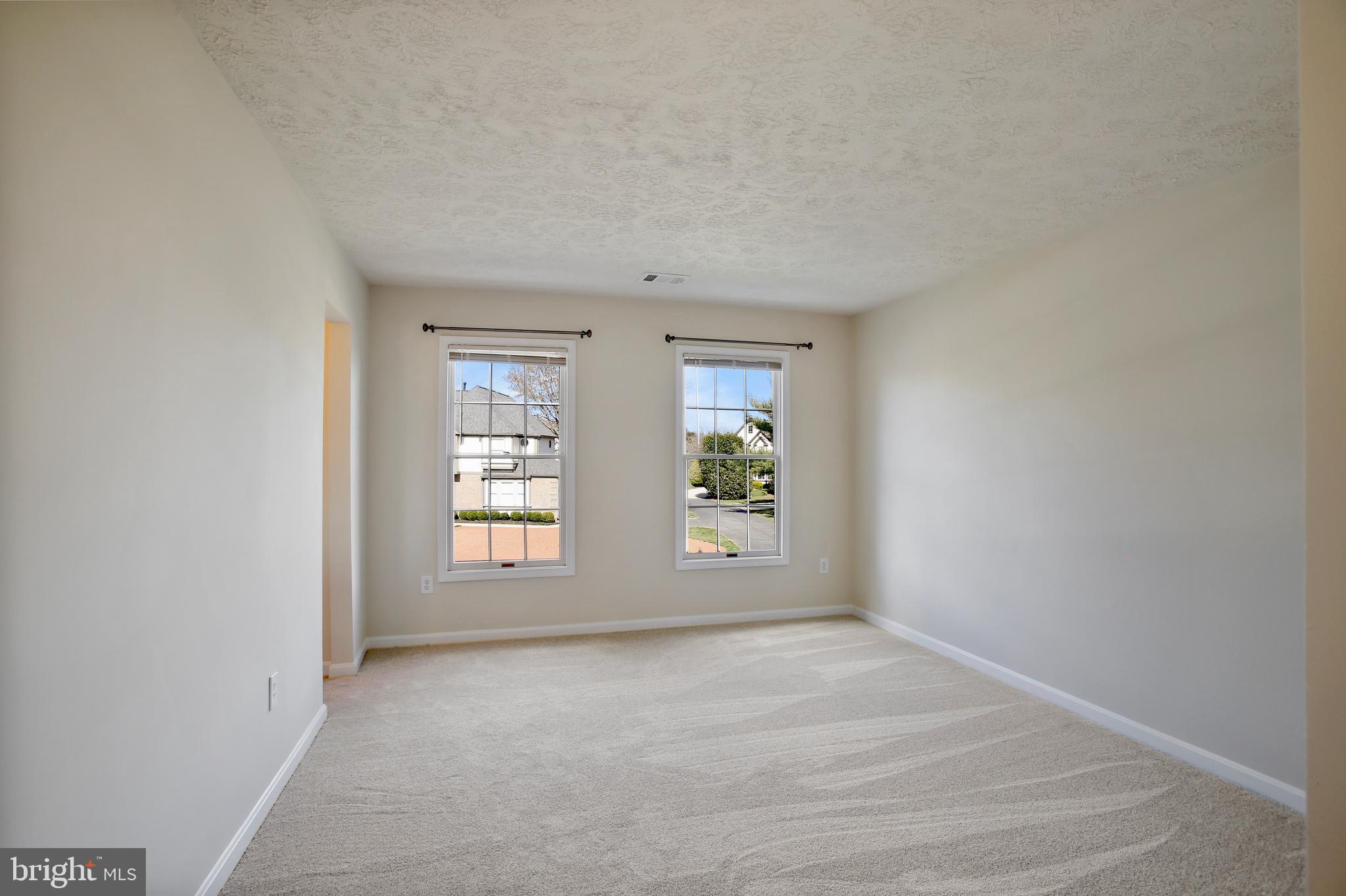 21133 Stonecrop Pl
