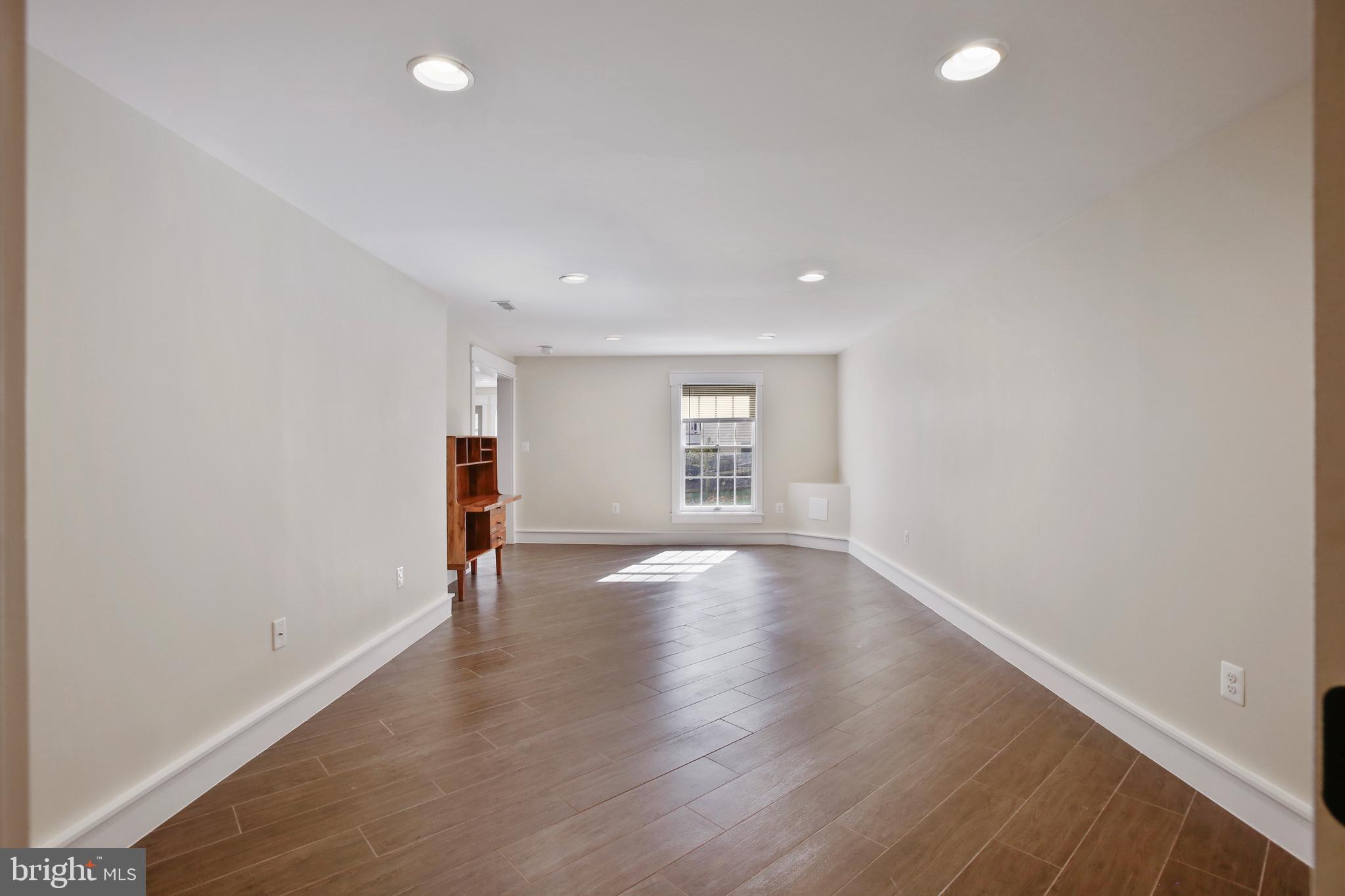 21133 Stonecrop Pl