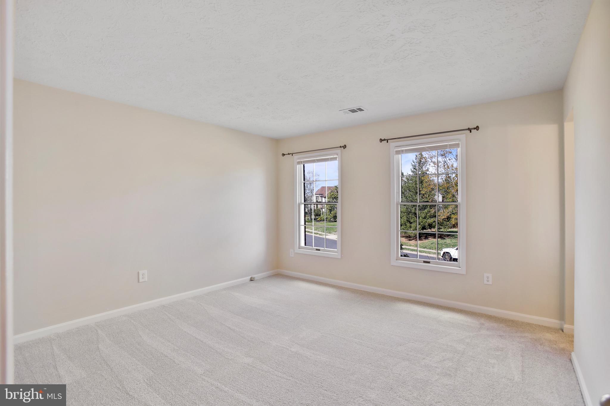 21133 Stonecrop Pl