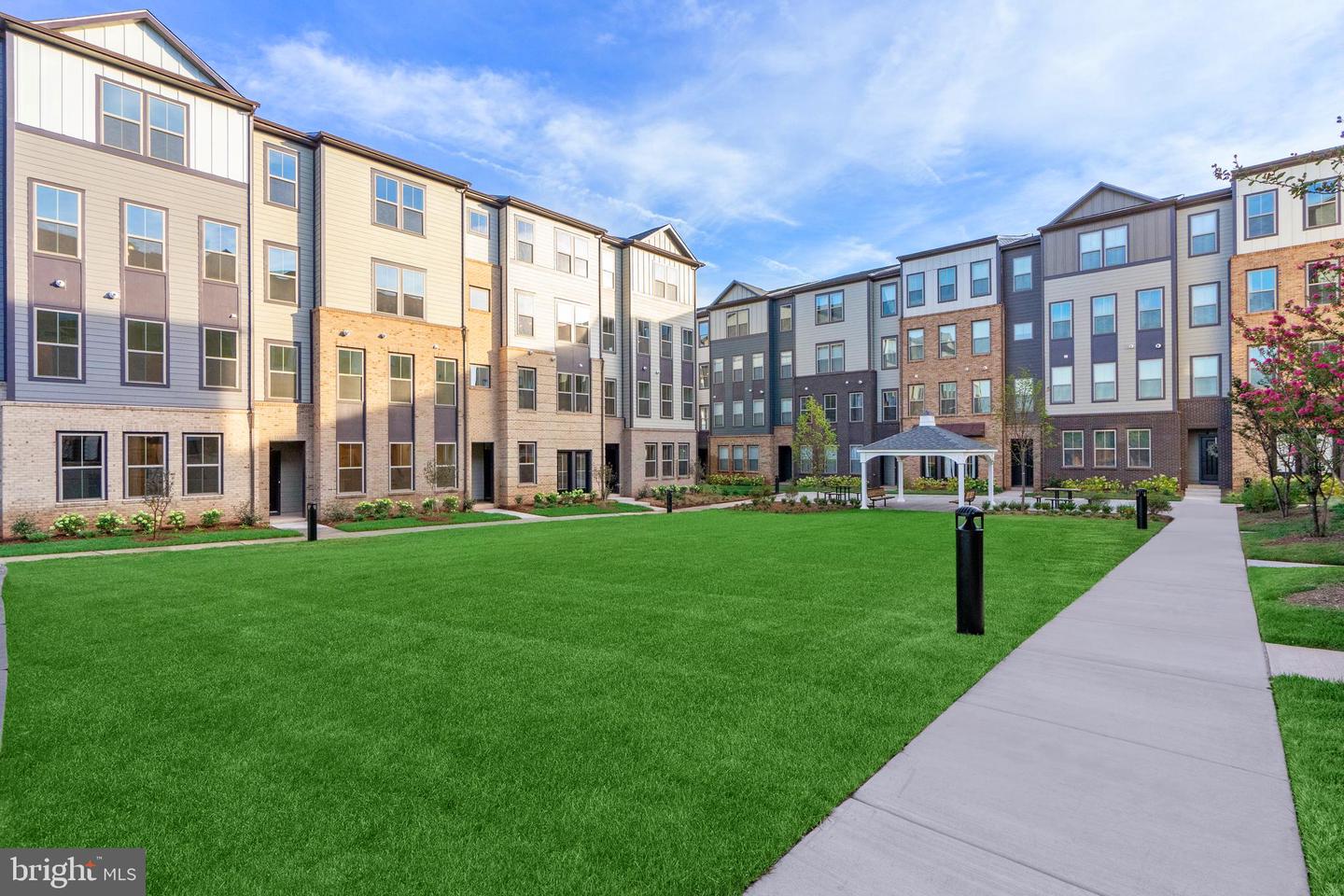 20974 Bluebird Sq