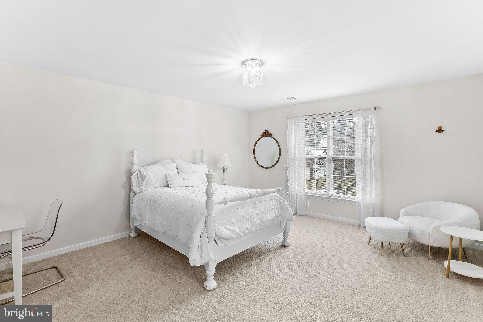 21492 Hearthstone Ct