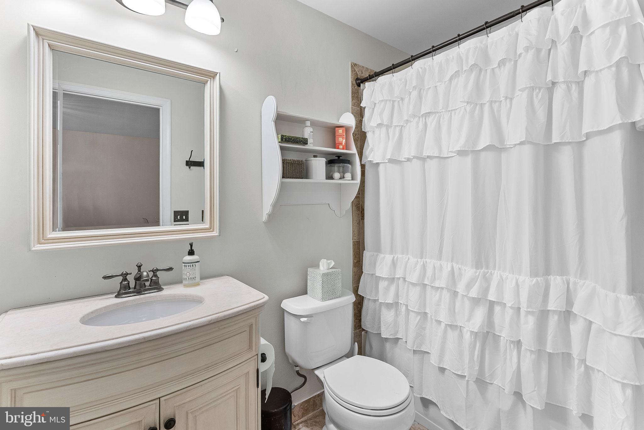 21492 Hearthstone Ct