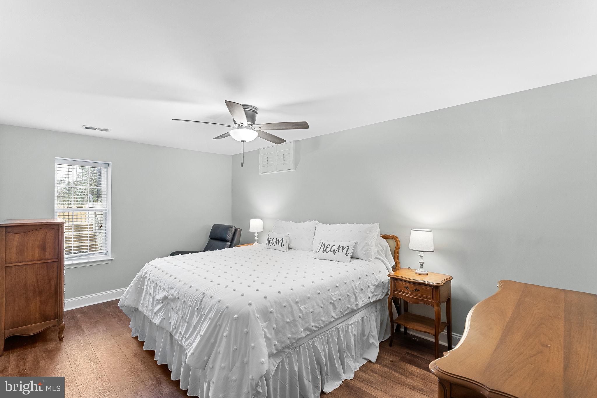 21492 Hearthstone Ct