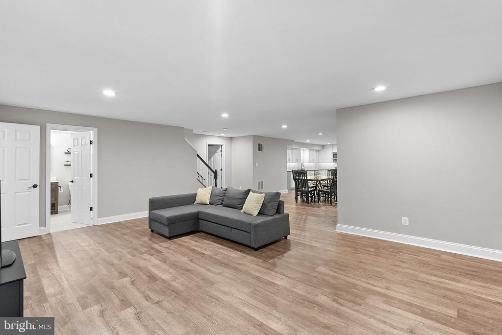 21492 Hearthstone Ct