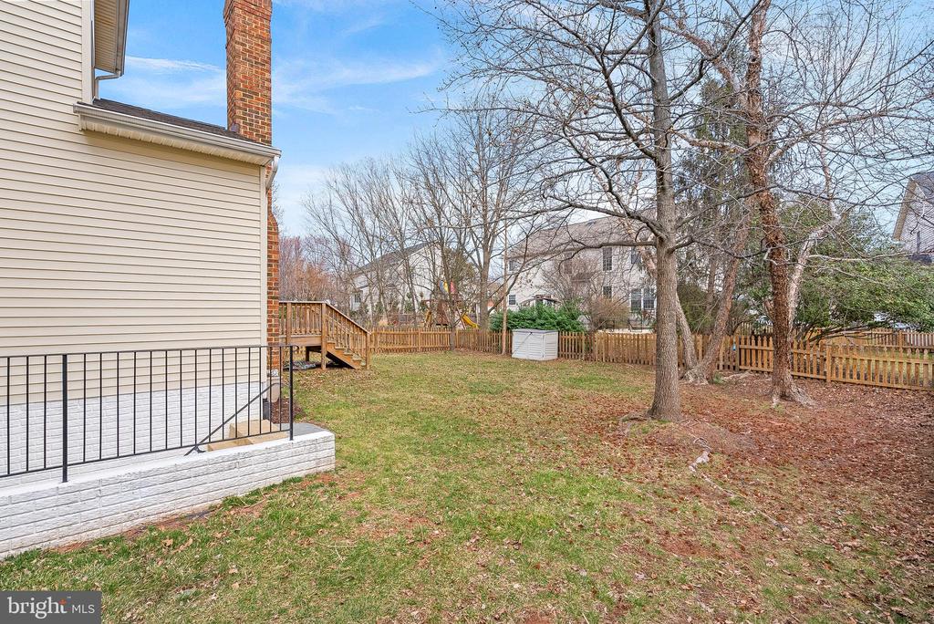 20528 Deerwatch Pl