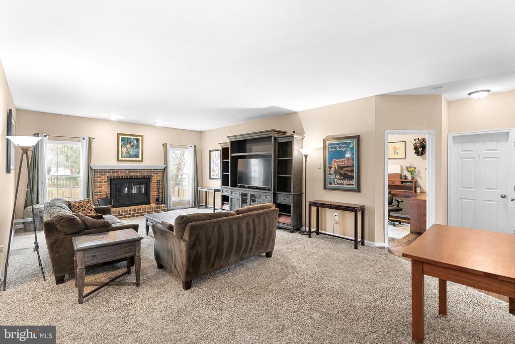 20528 Deerwatch Pl