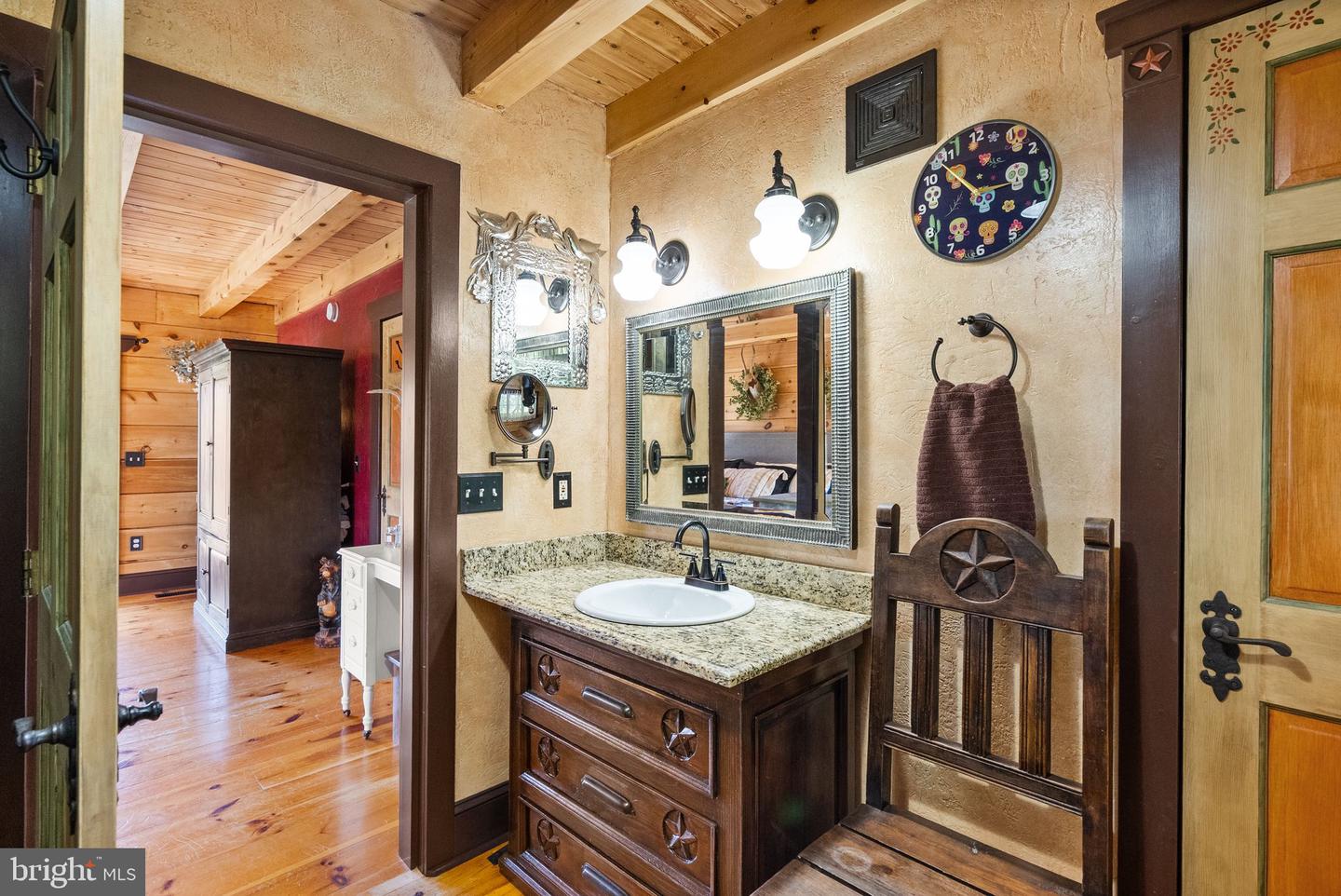 34388 Bridgestone Ln