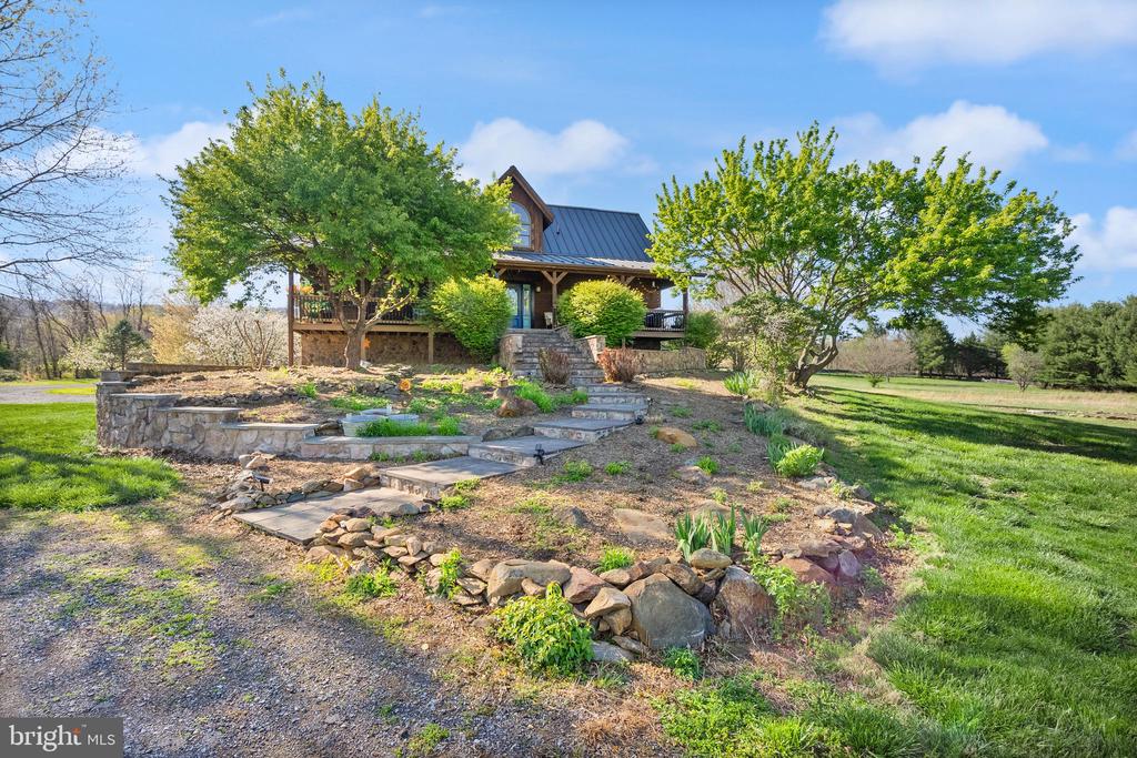 34388 Bridgestone Ln