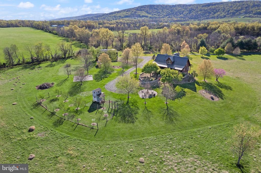 34388 Bridgestone Ln