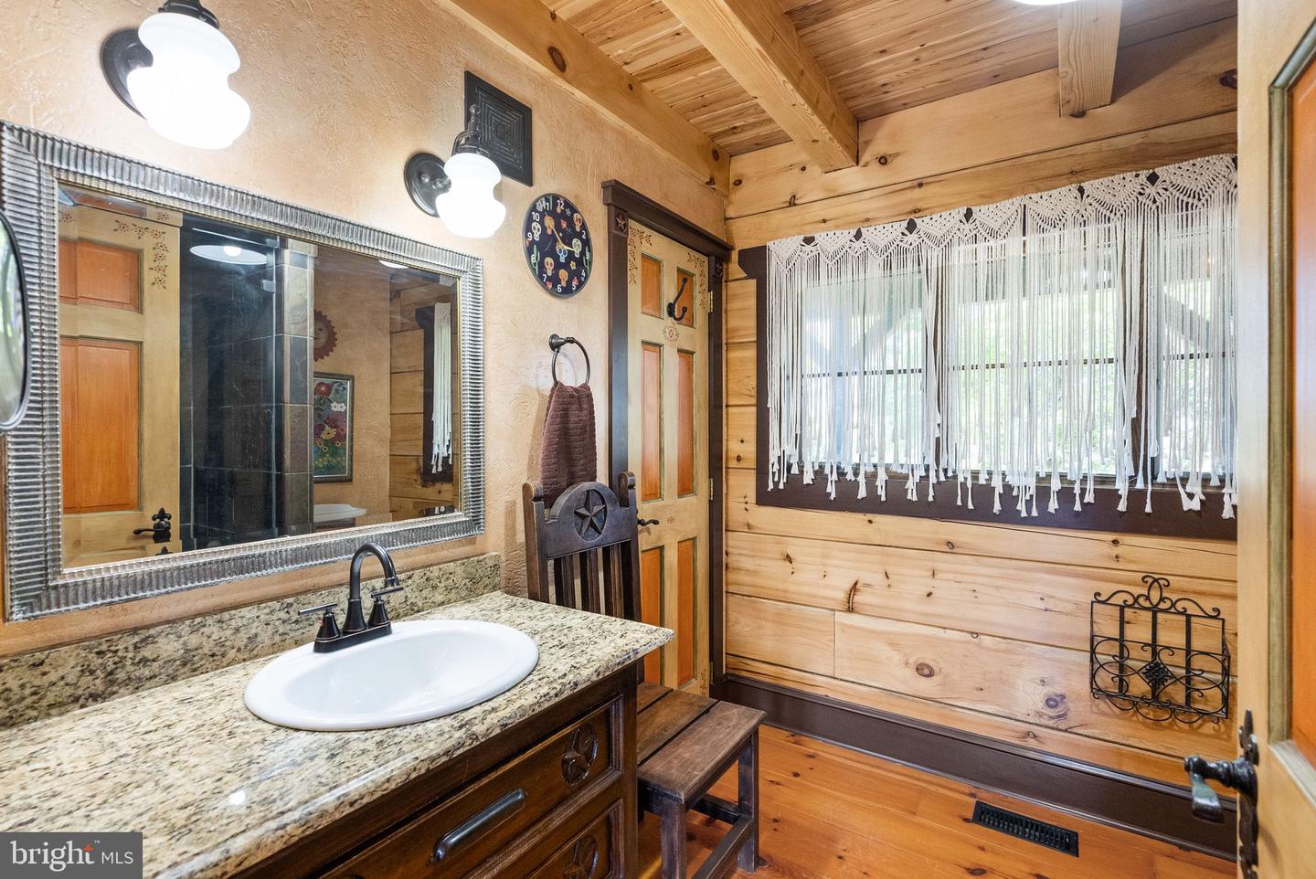 34388 Bridgestone Ln