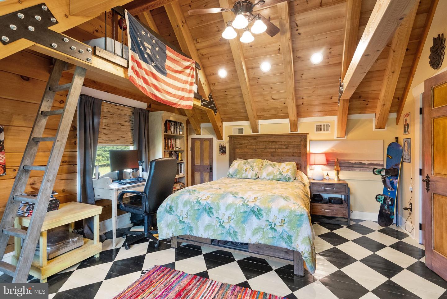 34388 Bridgestone Ln