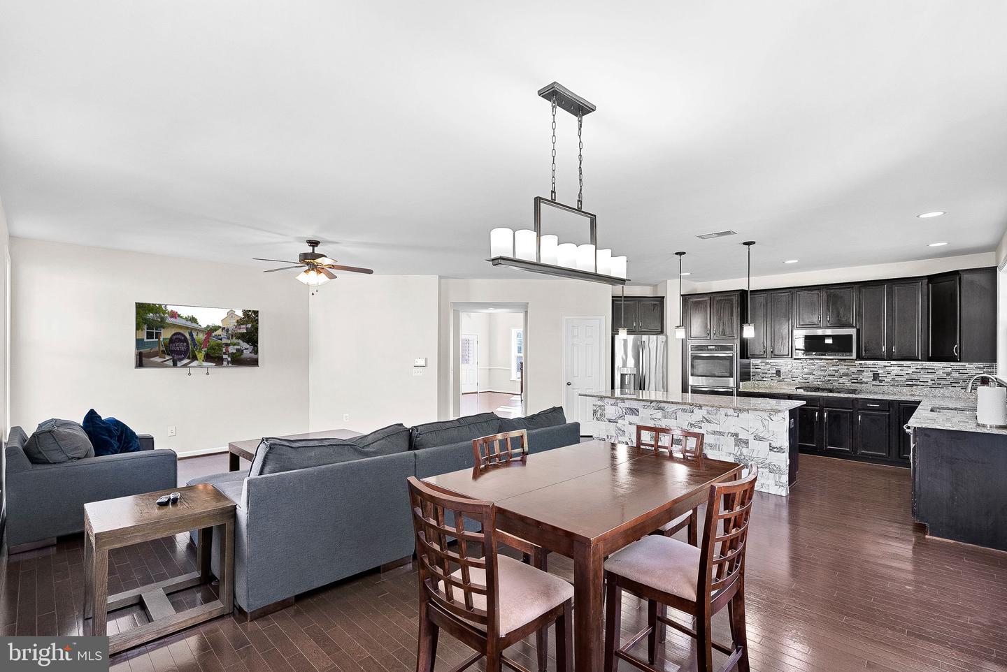 829 Pencoast Dr