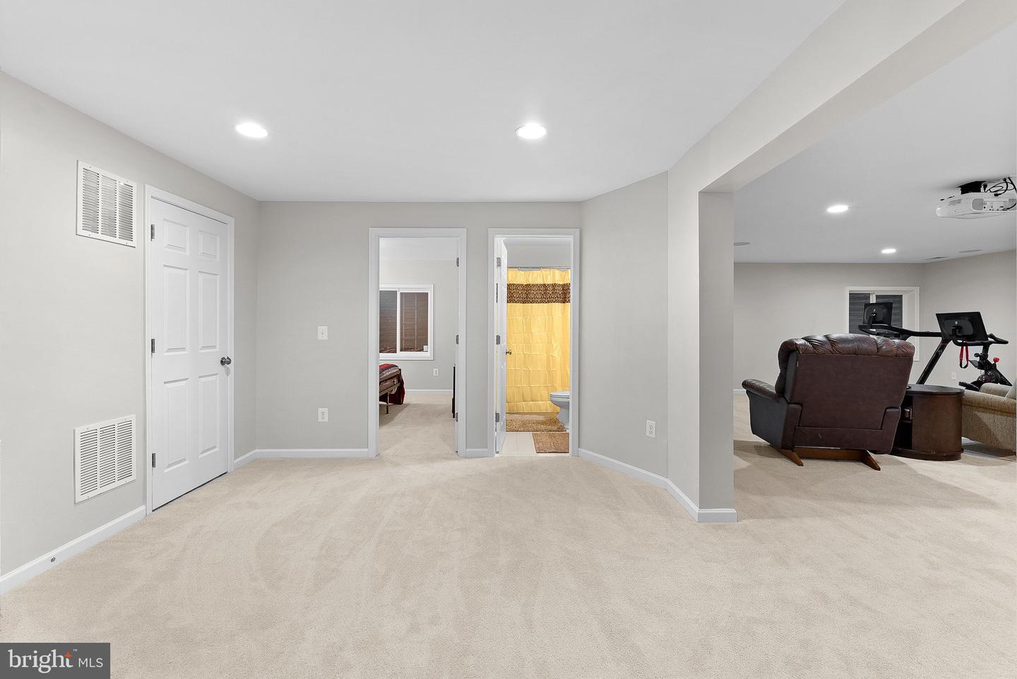 829 Pencoast Dr