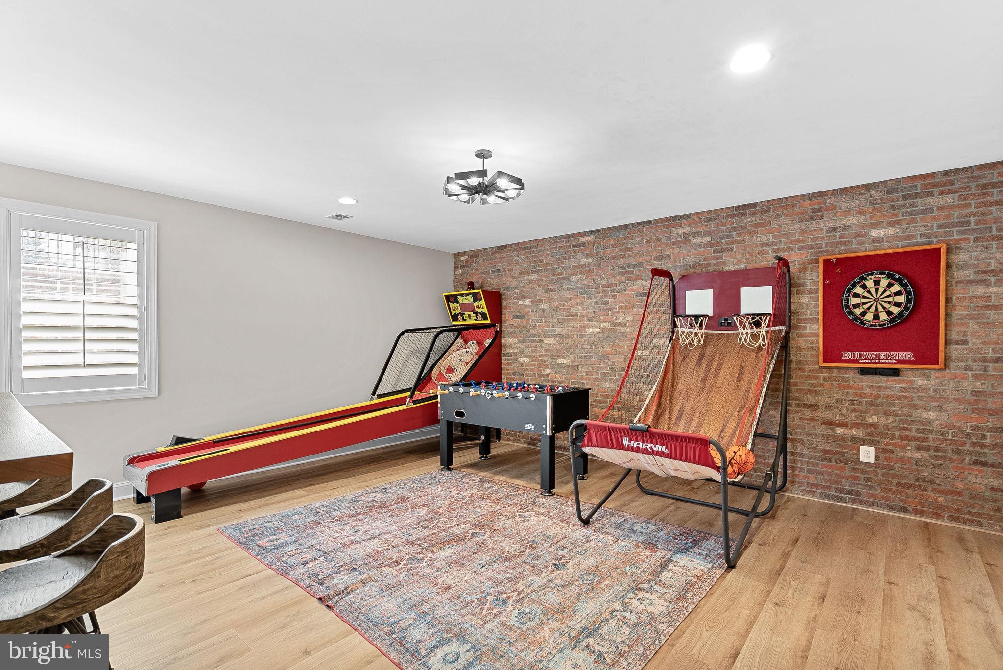 21994 Auction Barn Dr