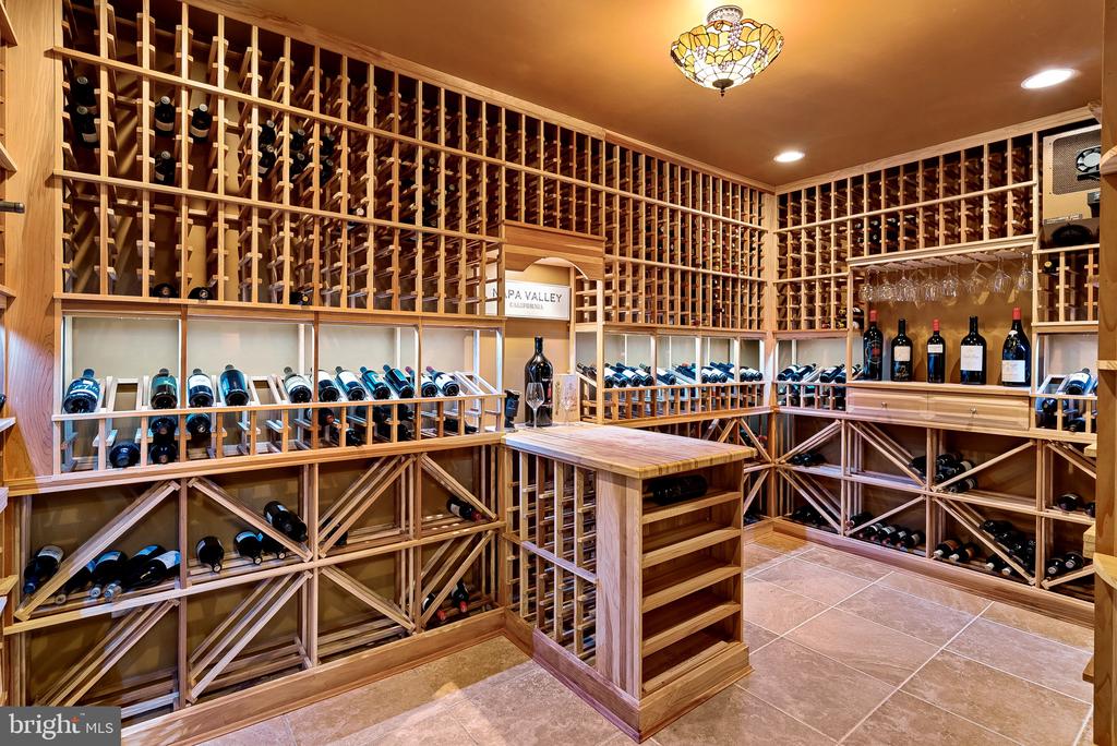21994 Auction Barn Dr