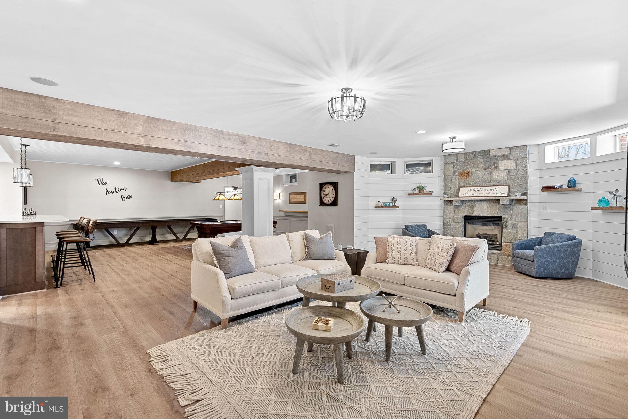 21994 Auction Barn Dr