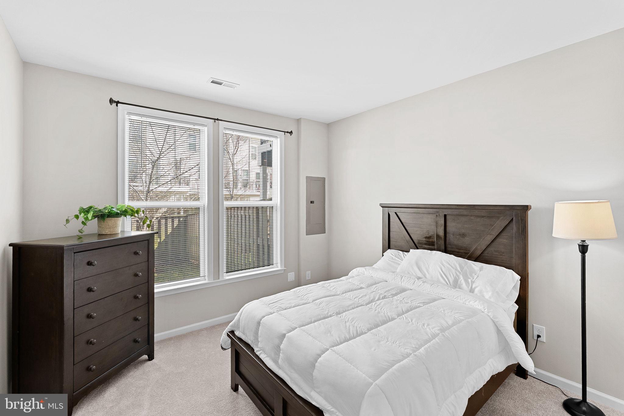23486 Hillgate Ter