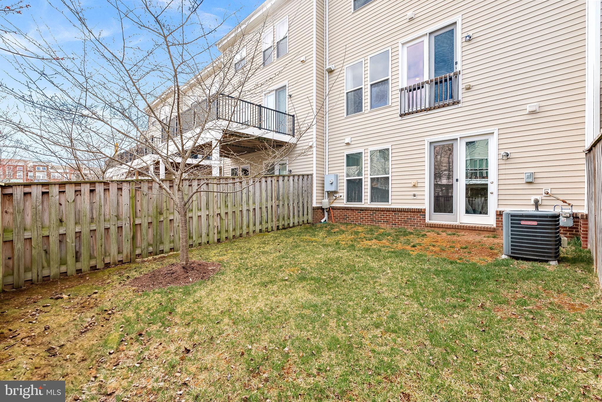 23486 Hillgate Ter
