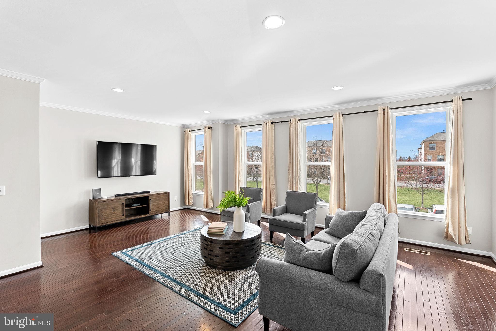 23486 Hillgate Ter