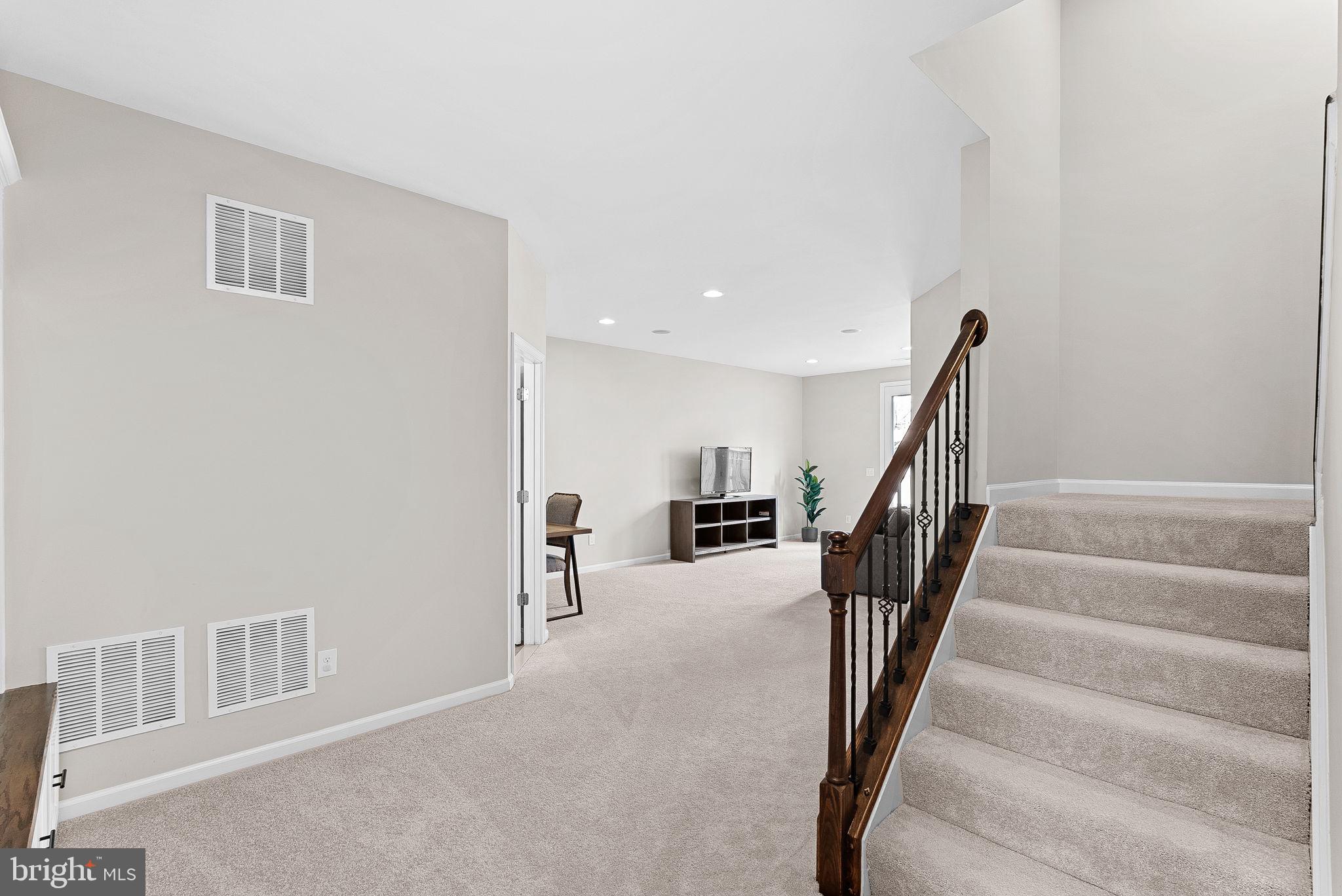 23486 Hillgate Ter