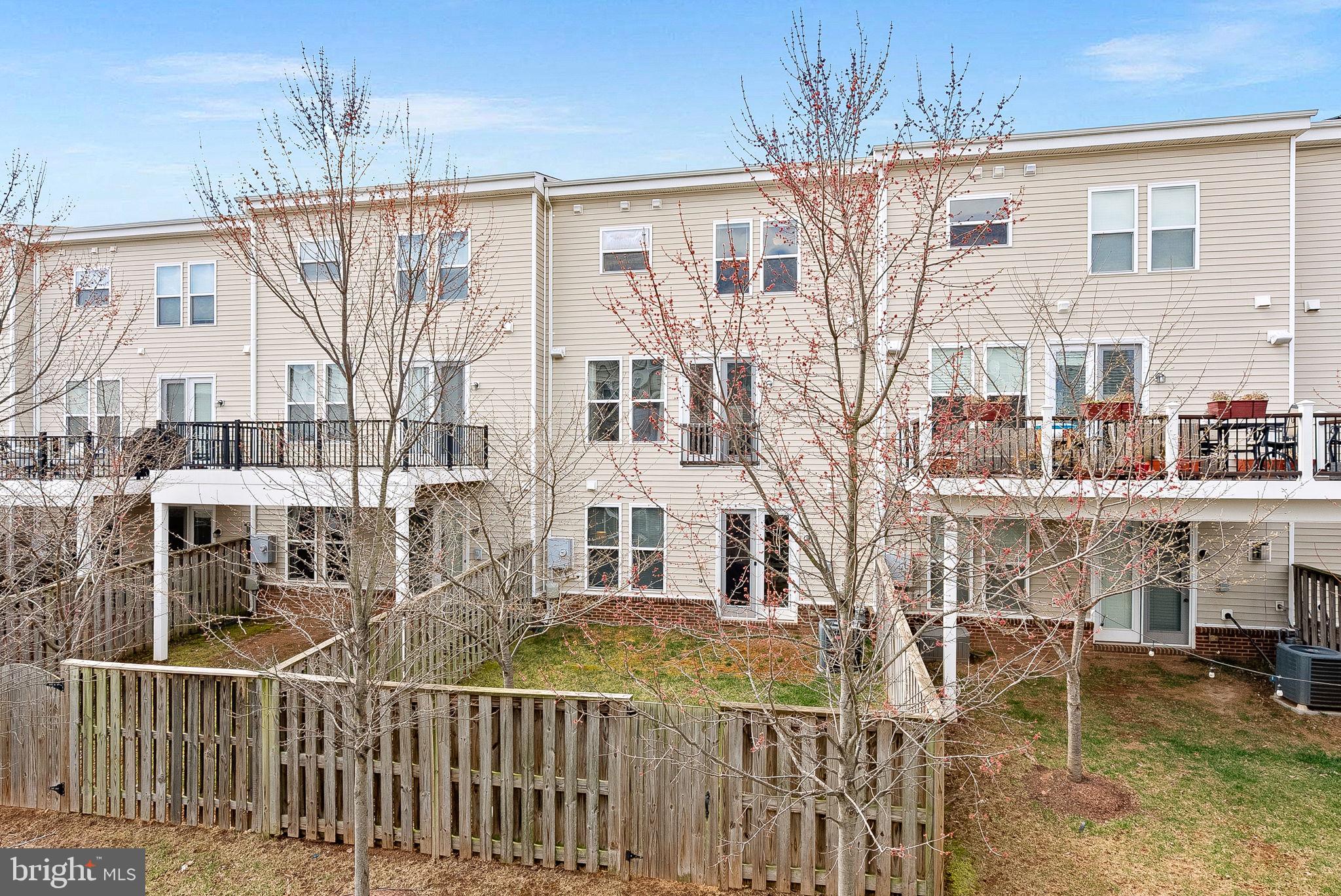 23486 Hillgate Ter