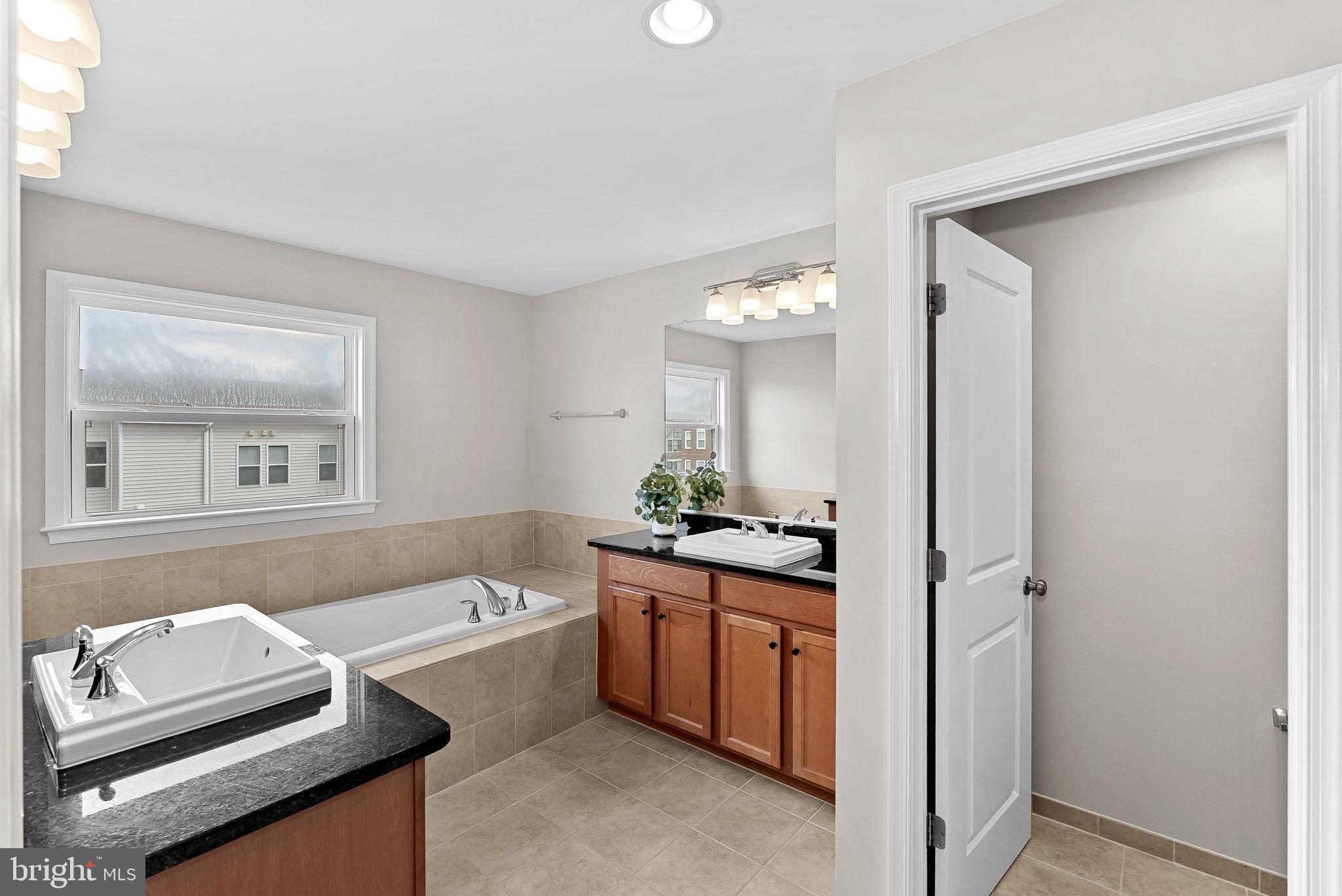 23486 Hillgate Ter