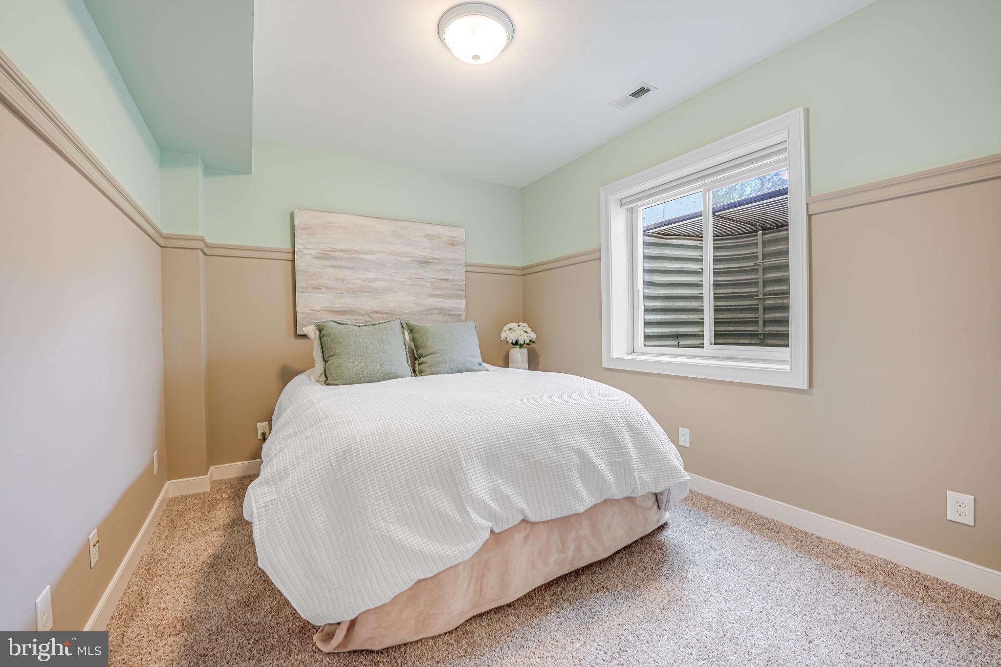 41150 White Cedar Ct