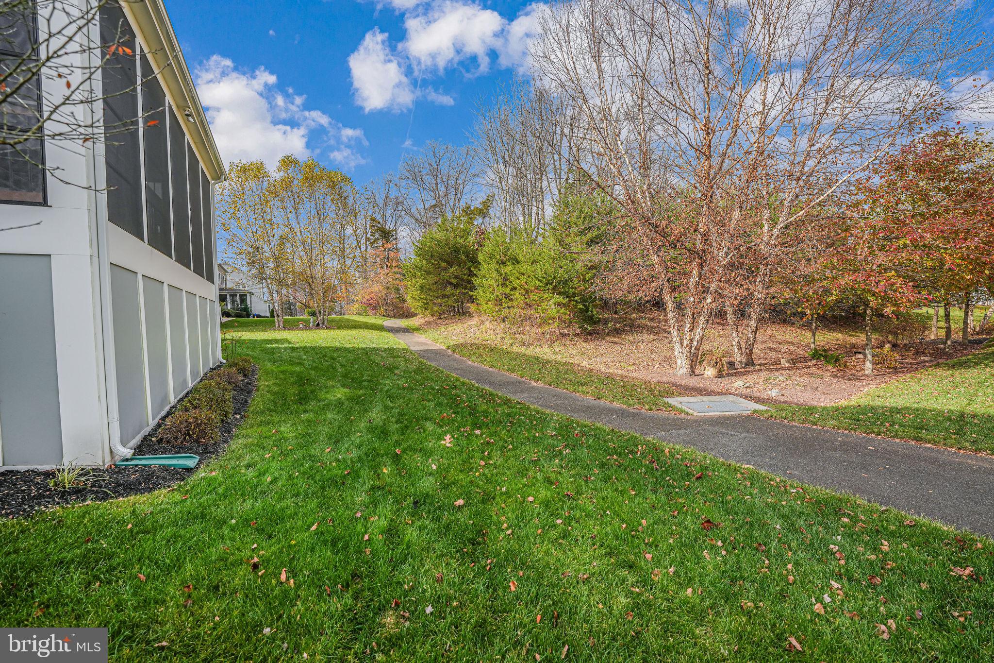 41150 White Cedar Ct