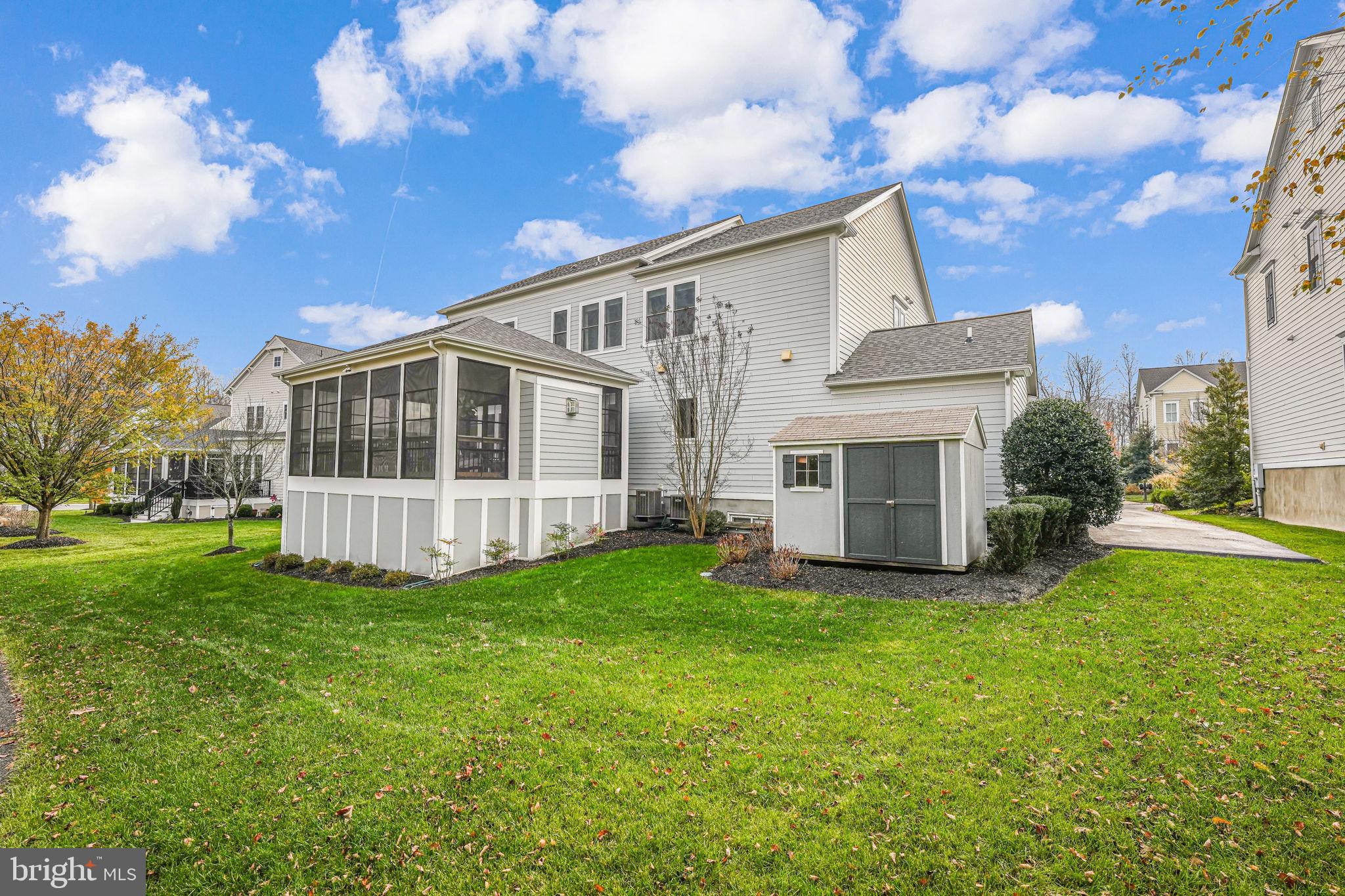 41150 White Cedar Ct