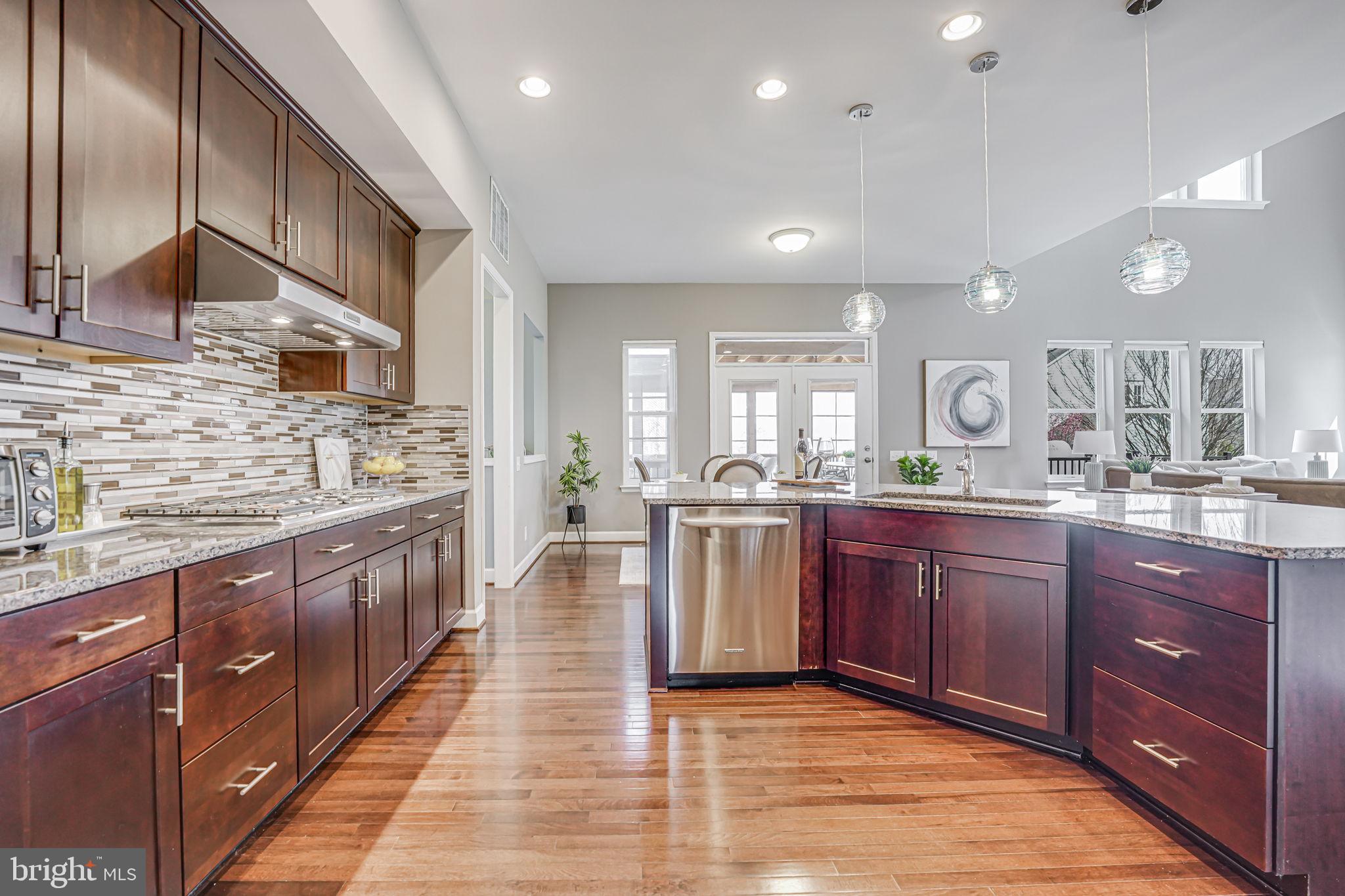 41150 White Cedar Ct
