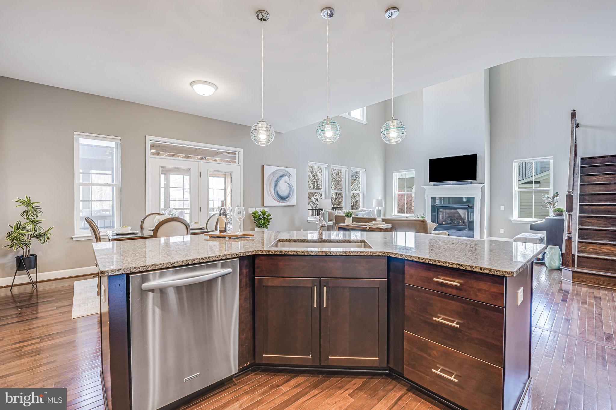 41150 White Cedar Ct
