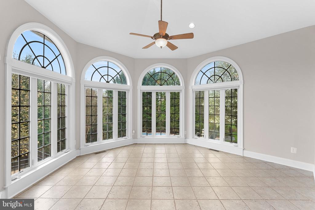 20713 Ashburn Valley Ct