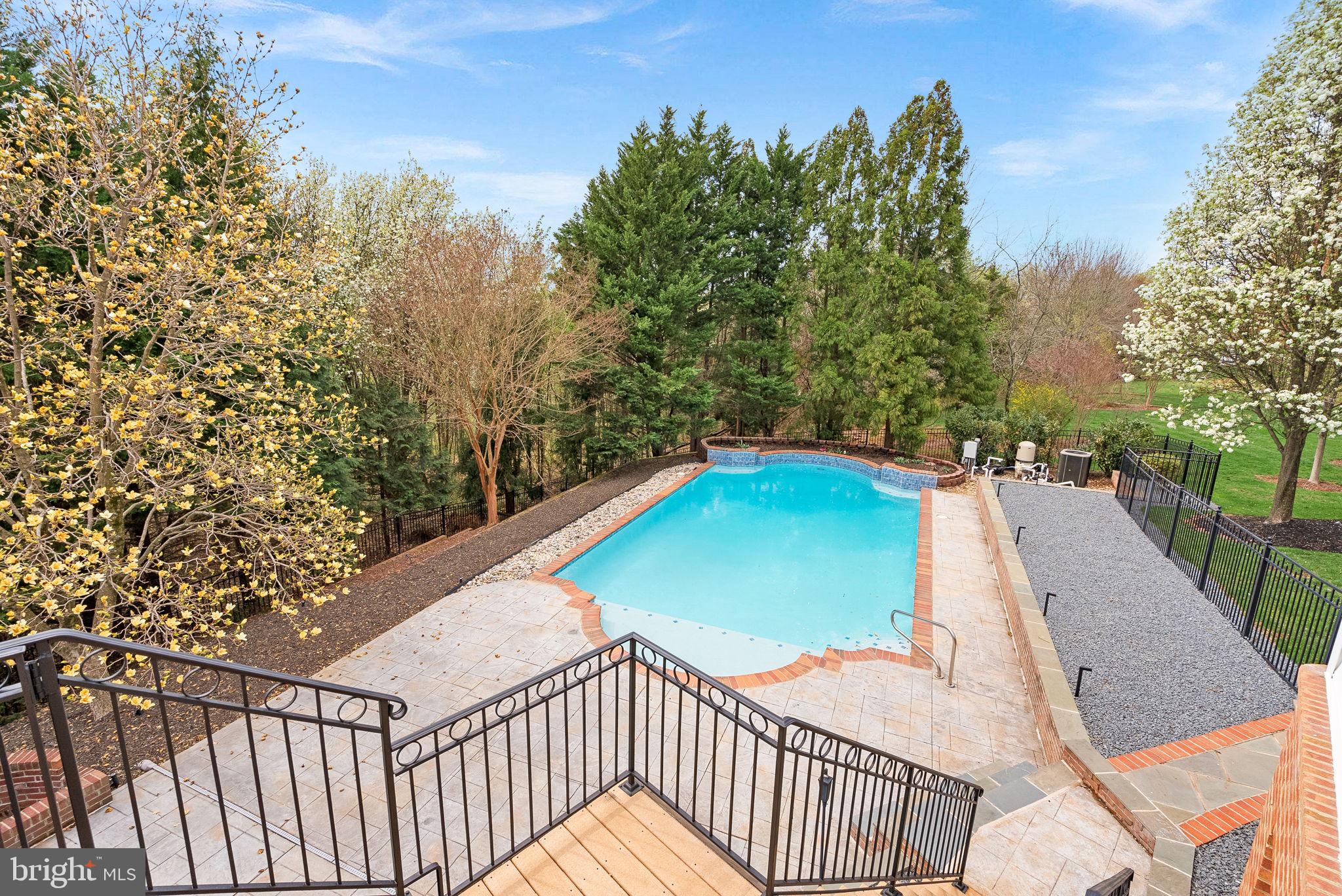 20713 Ashburn Valley Ct