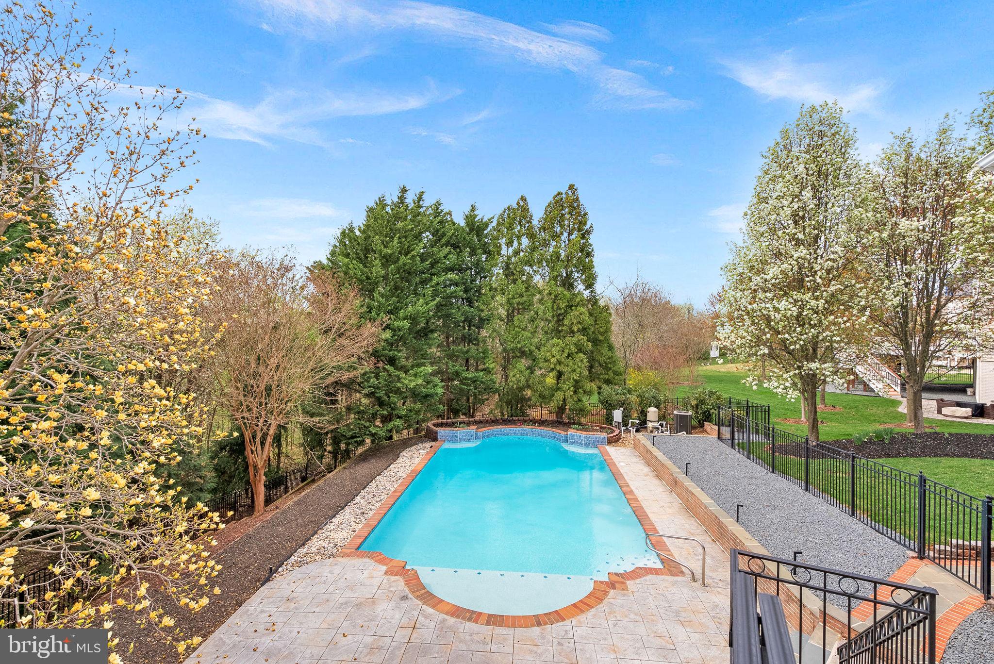 20713 Ashburn Valley Ct