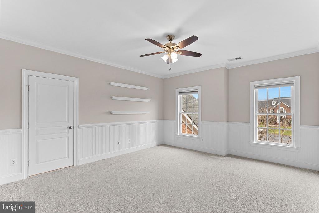 20713 Ashburn Valley Ct