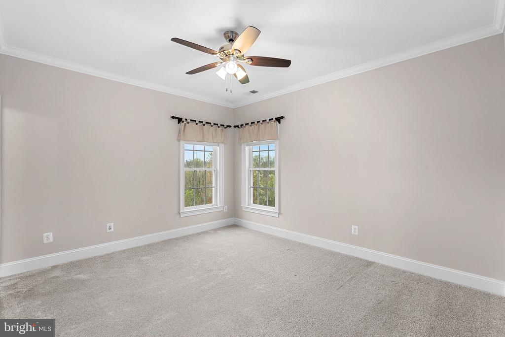 20713 Ashburn Valley Ct