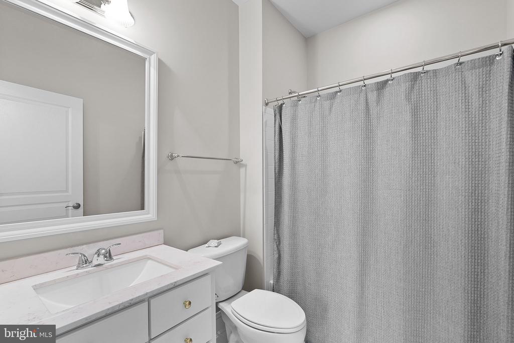 20713 Ashburn Valley Ct